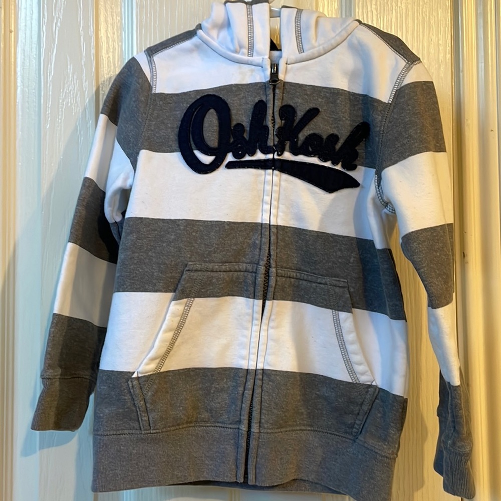 Oshkosh boys size 6 hoodie